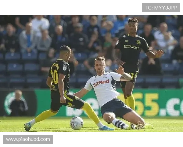 赫尔城俱乐部宣布新赛季阵容调整并引入三名新援强化实力